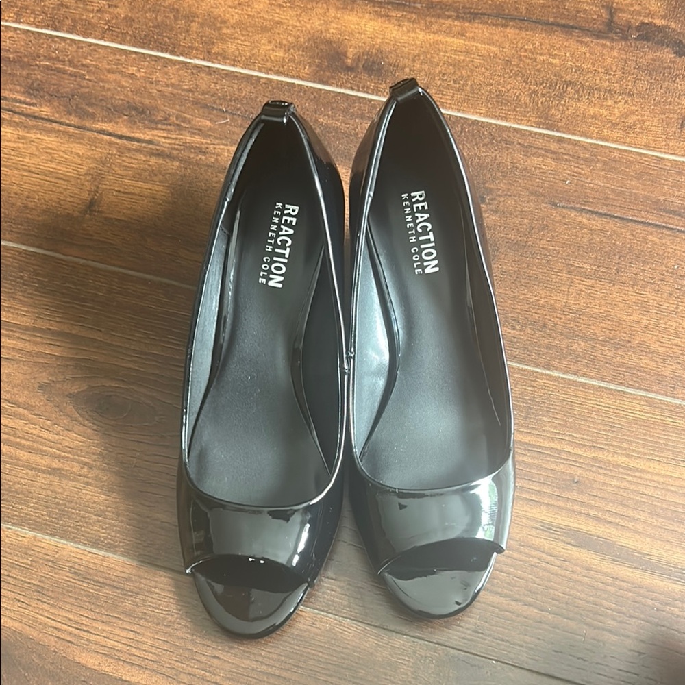 Kenneth Cole Reaction Black Heeled Shoes